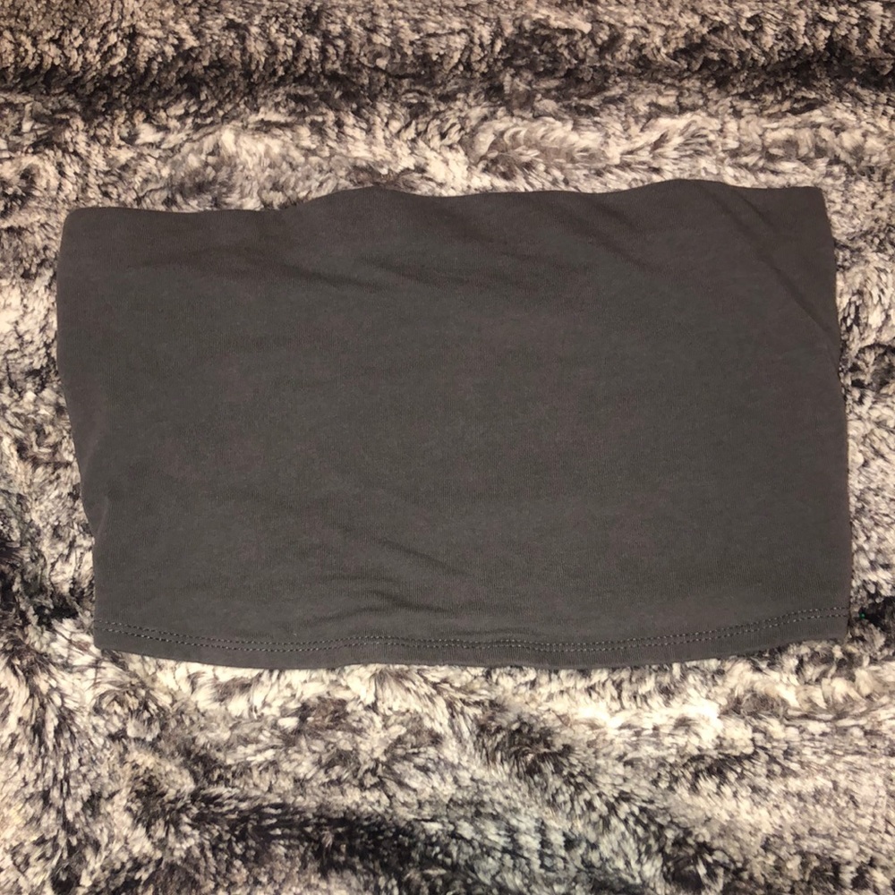 worn once. great condition.